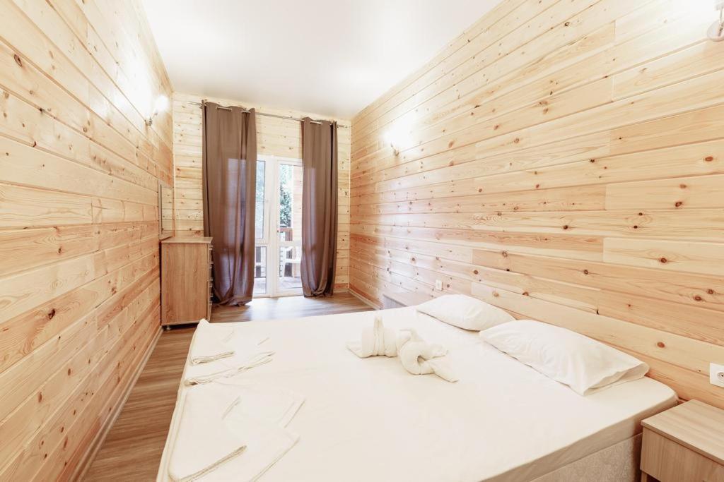Guest House Amshin Tsandrypsh Εξωτερικό φωτογραφία